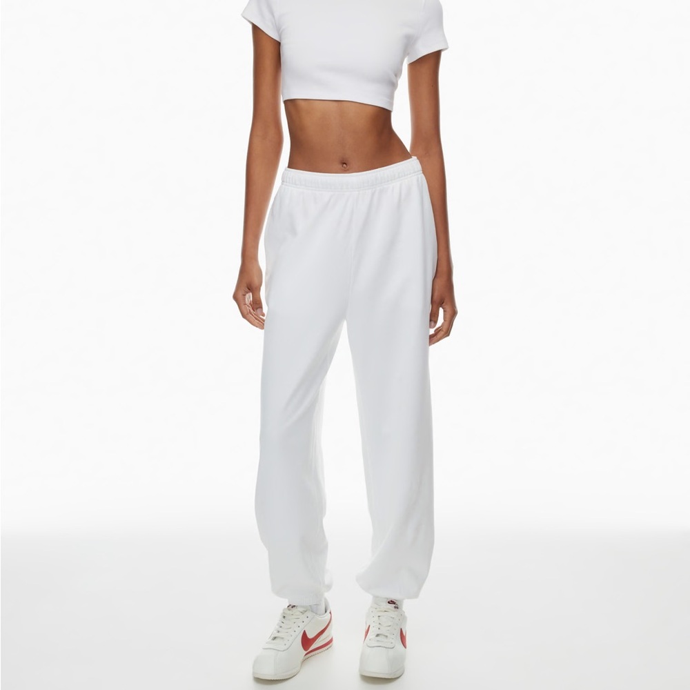 WHITE Aritzia Cozy Fleece New Perfect Sweatpant - High Rise or Wear Low
